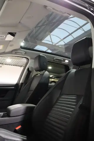 Land Rover Discovery Sport view 14