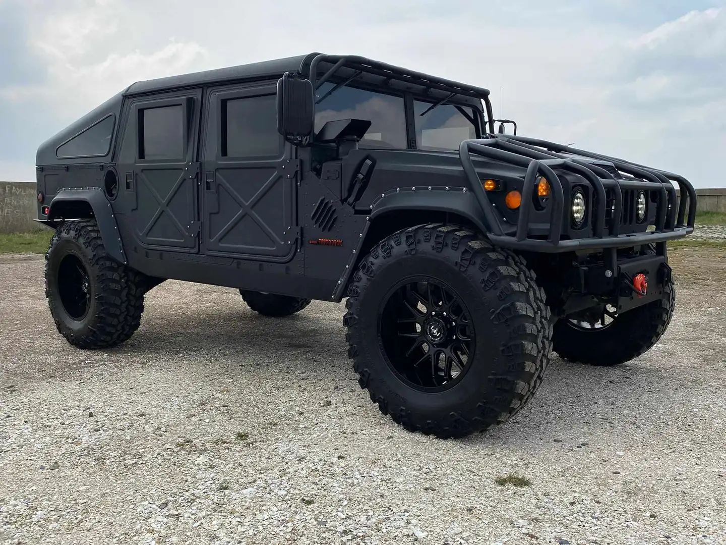 HUMMER H1 Alpha PREDATOR USA DURAMAX MIL-SPEC. Negro - 1