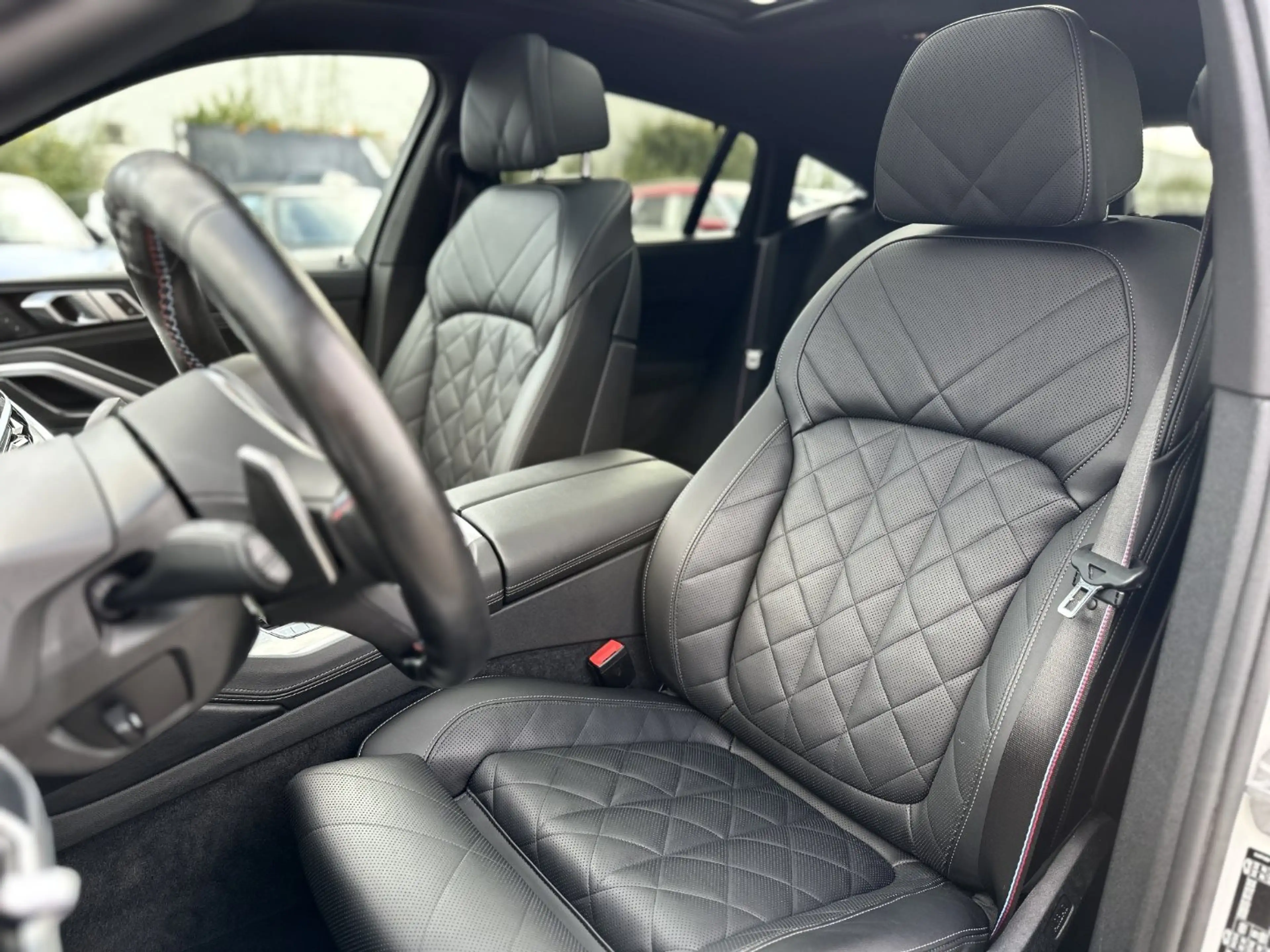 BMW X6 M60i xDrive Gestiksteuerung HK HiFi DAB LED — photo 14