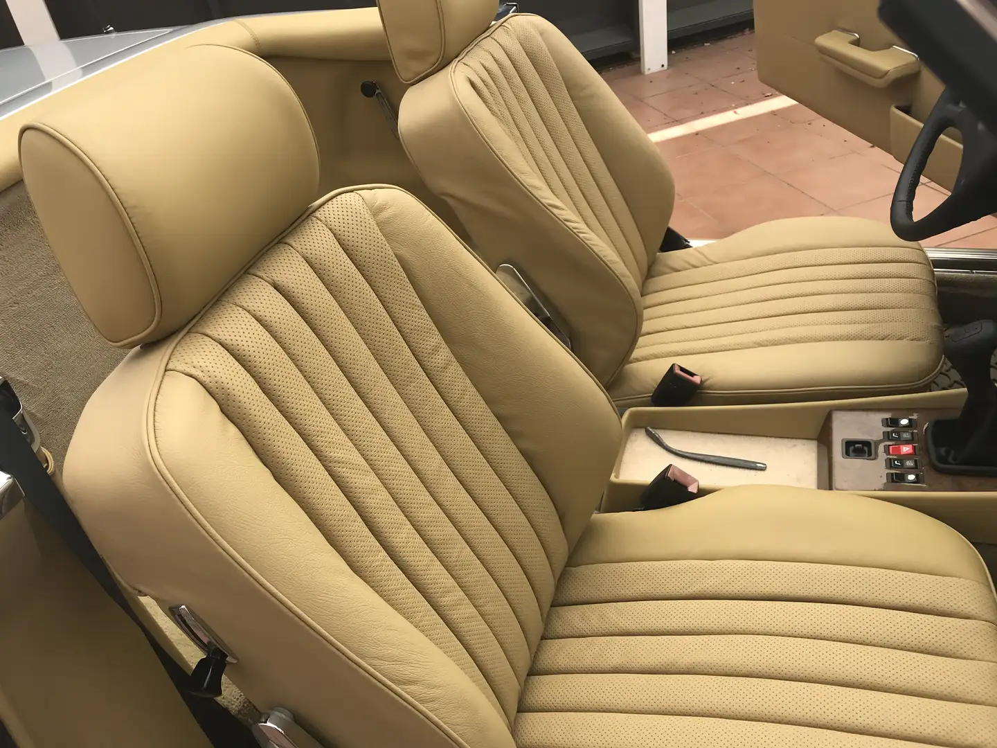 Mercedes-Benz SL 300 dos plazas y equipamiento total - 2