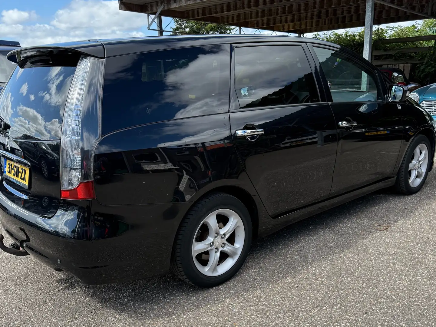 Mitsubishi Grandis Grandis 2.4-16V Intense Zwart - 2