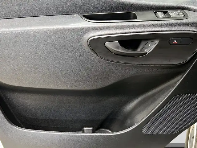 Mercedes-Benz Esprinter view 13