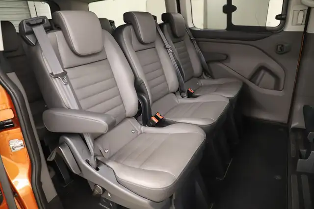 Ford Tourneo Custom view 14