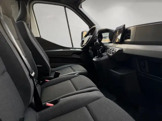 Renault Master view 13