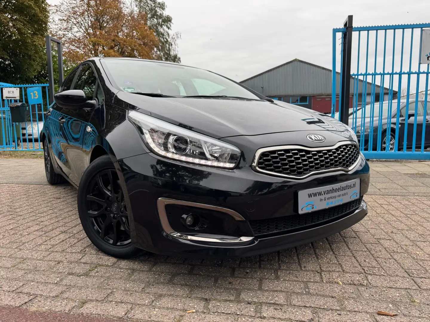 Kia Ceed / cee'd 1.4 Cvvt Black-Line A-C Elek Pakket Pdc Lmv Zwart - 2