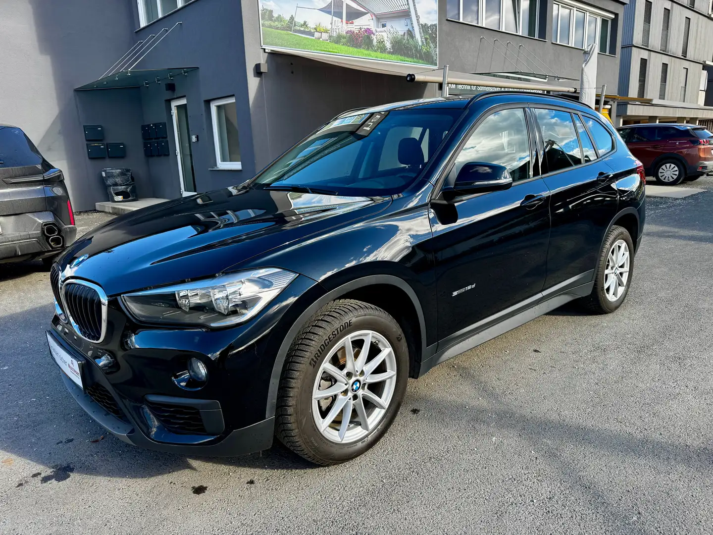 BMW X1 sDrive16d Advantage *1.Besitz* Schwarz - 1