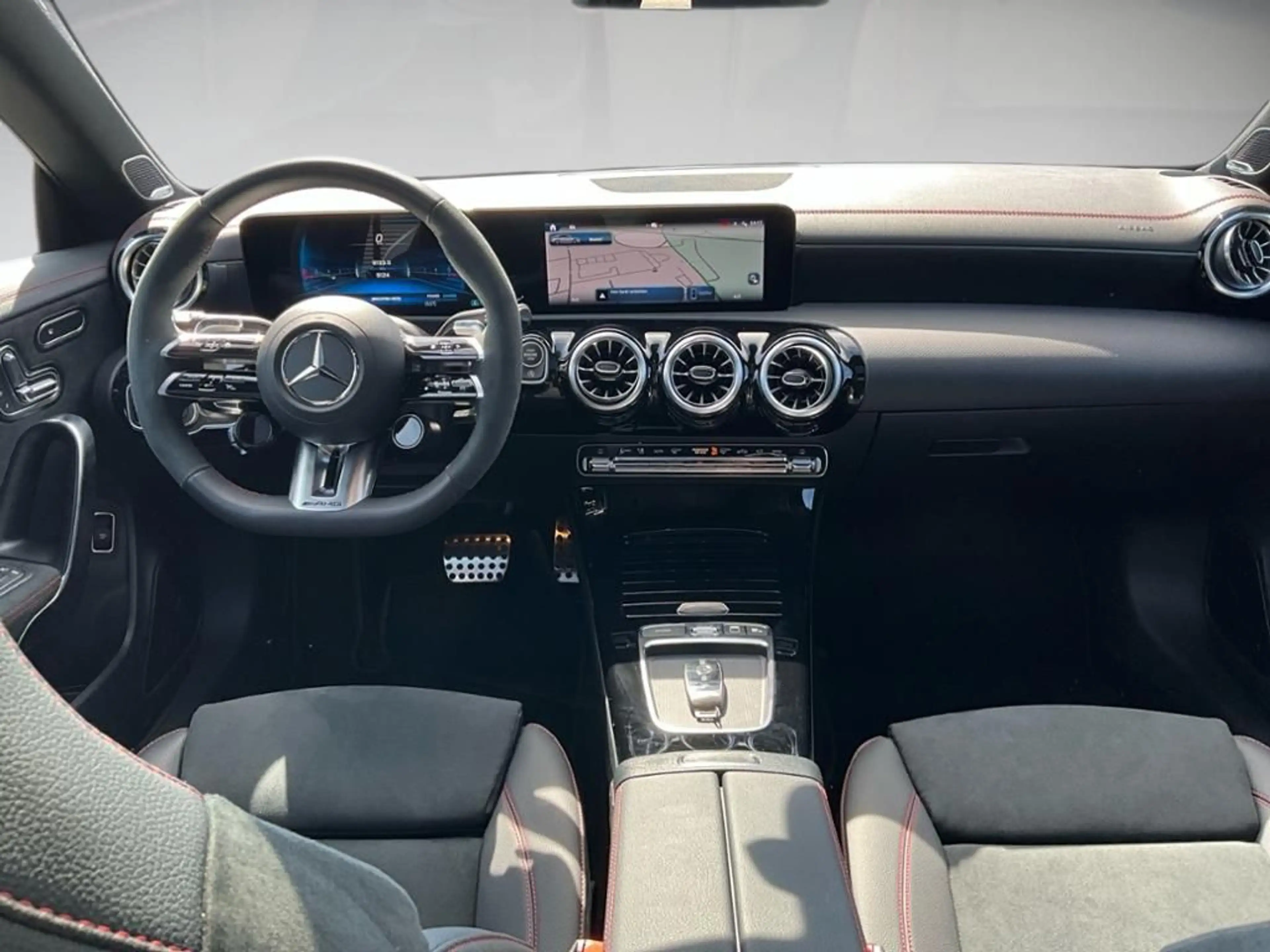 Mercedes-Benz CLA 35 AMG AMG CLA 35 4M 360 AUT Fernlichtass. Kam. KeyLess — photo 10