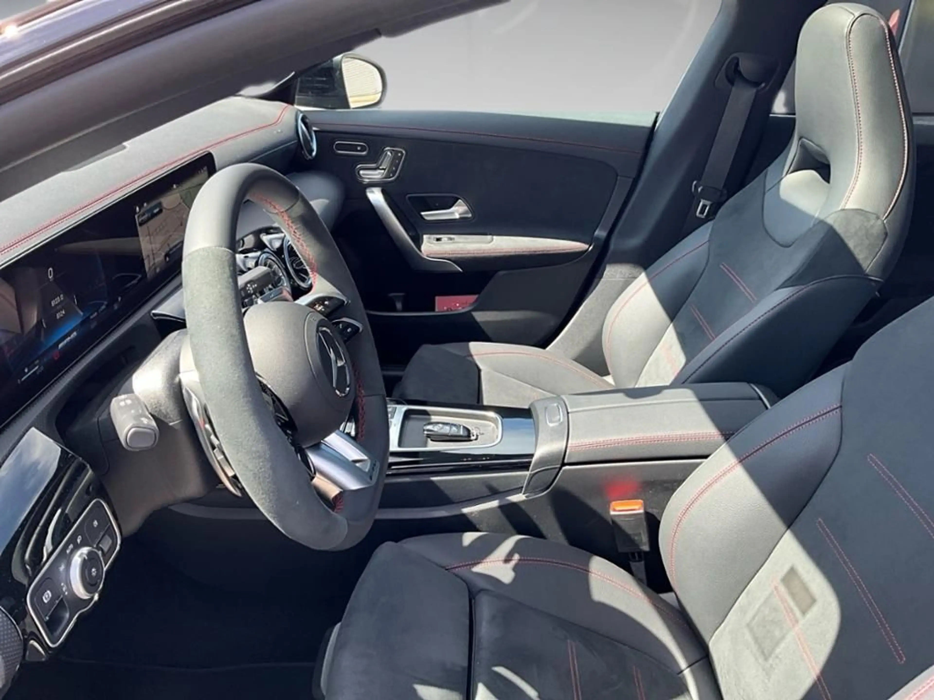 Mercedes-Benz CLA 35 AMG AMG CLA 35 4M 360 AUT Fernlichtass. Kam. KeyLess — photo 8