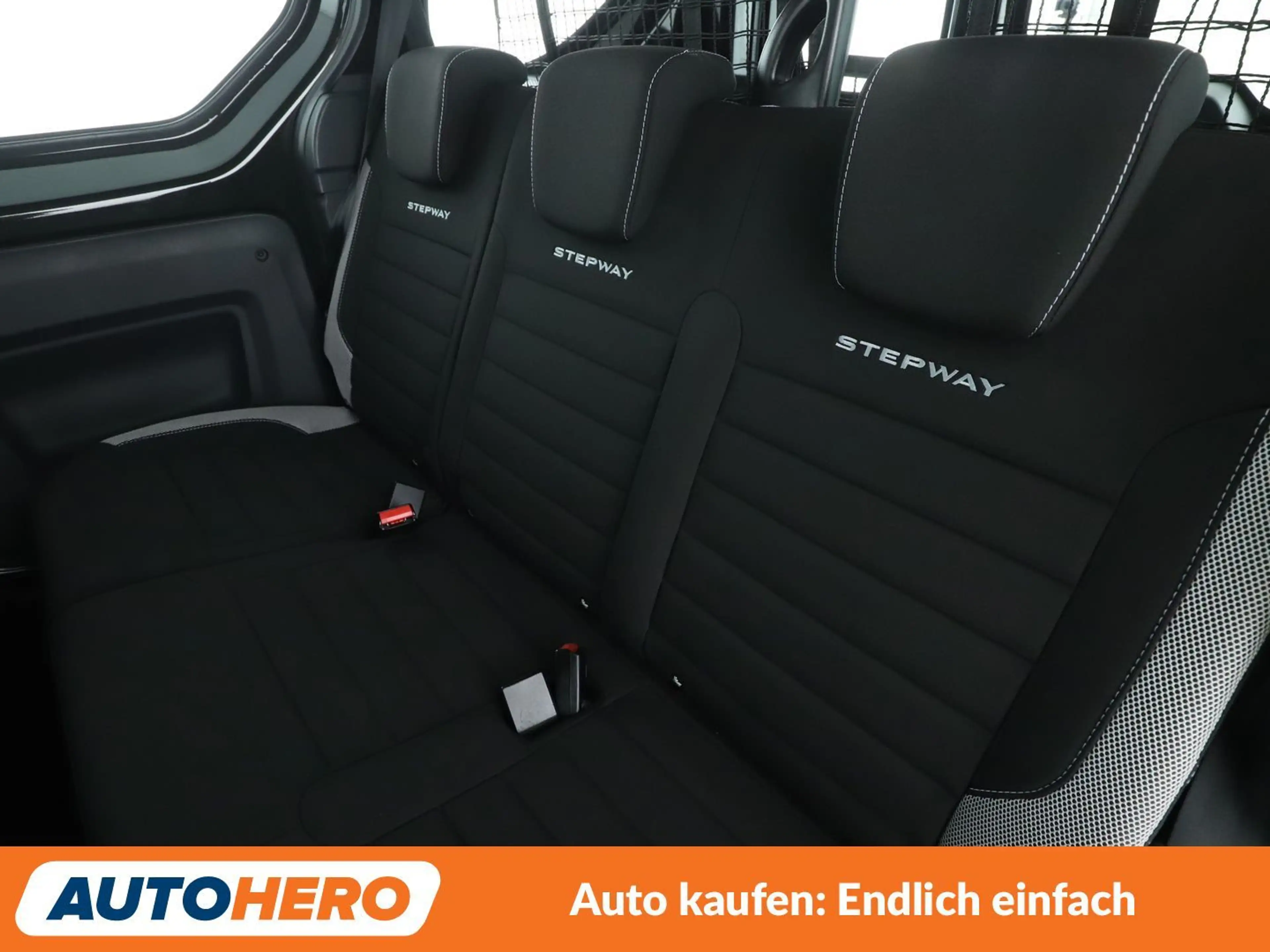 Dacia Dokker 1.3 TCe Stepway Plus*NAVI*PDC*SHZ*AHK*KLIMA* — photo 14