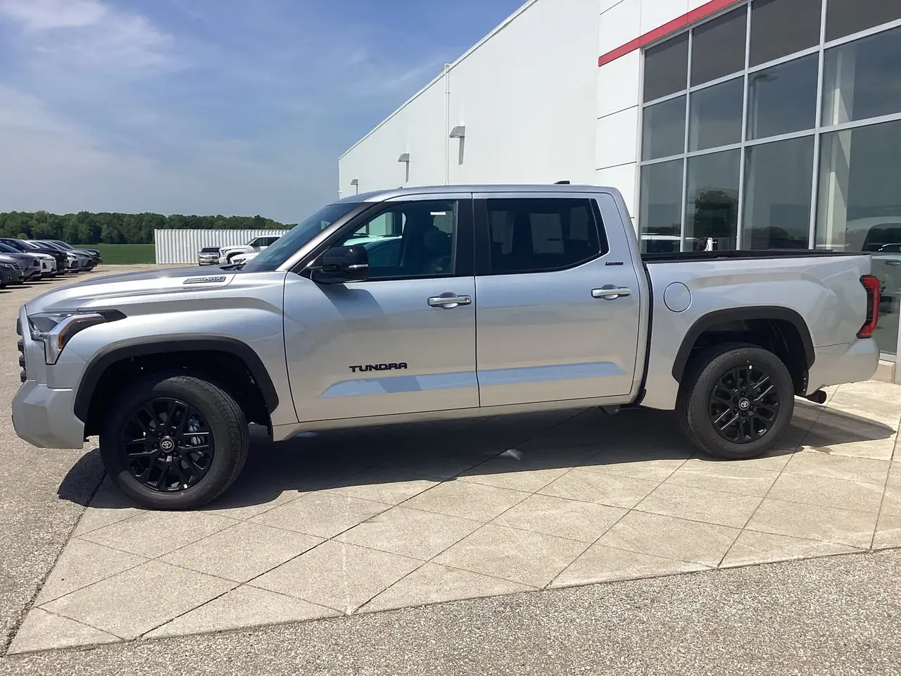Toyota Tundra снимка Toyota Tundra