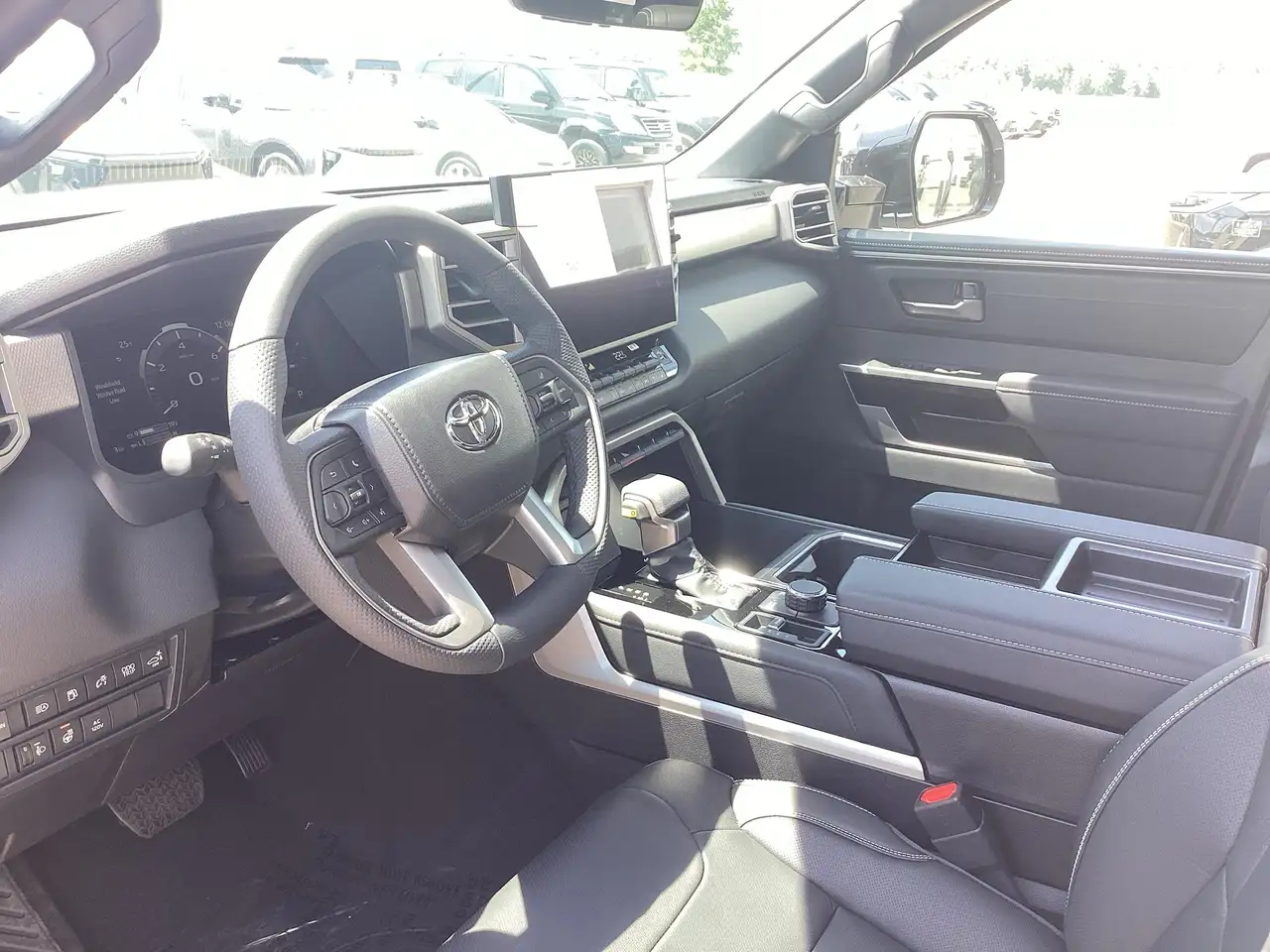 Toyota Tundra снимка Toyota Tundra