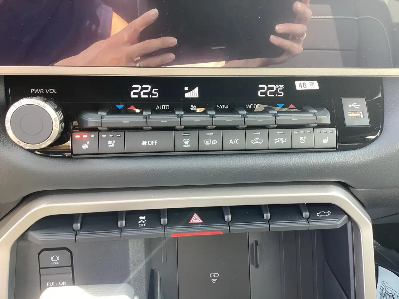 Toyota Tundra снимка Toyota Tundra