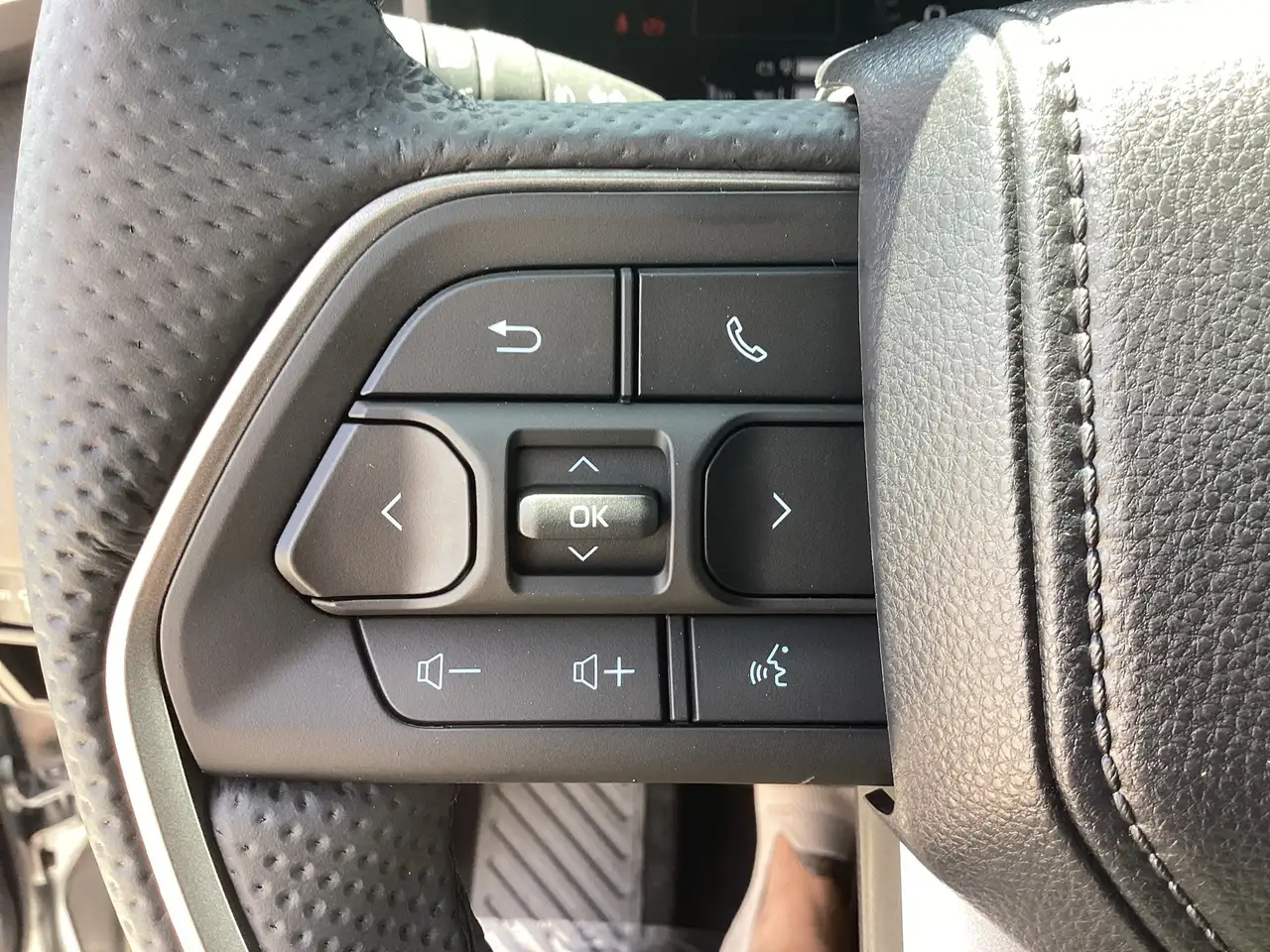 Toyota Tundra снимка Toyota Tundra
