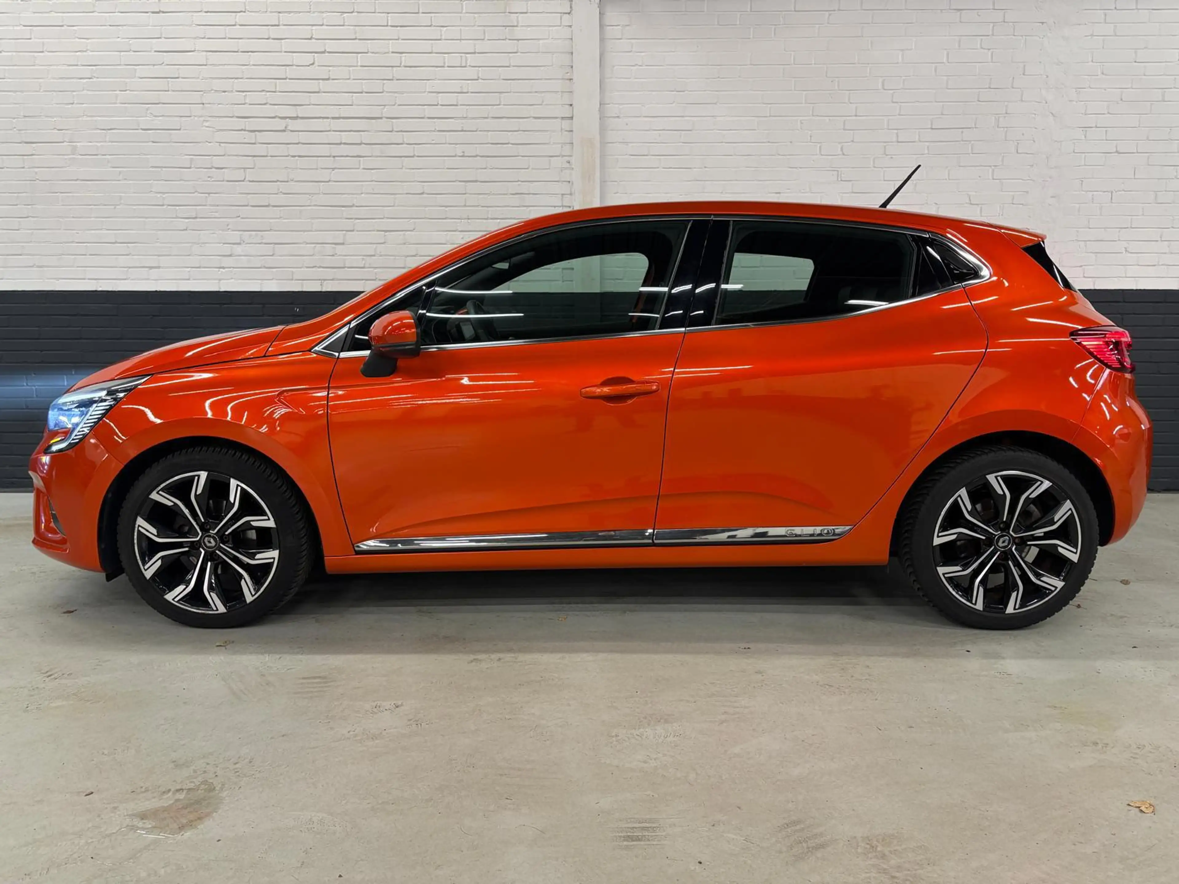 Renault Clio 1.0 TCe Intens | 17" | LED | PDC | Camera | 4 Seiz — photo 6
