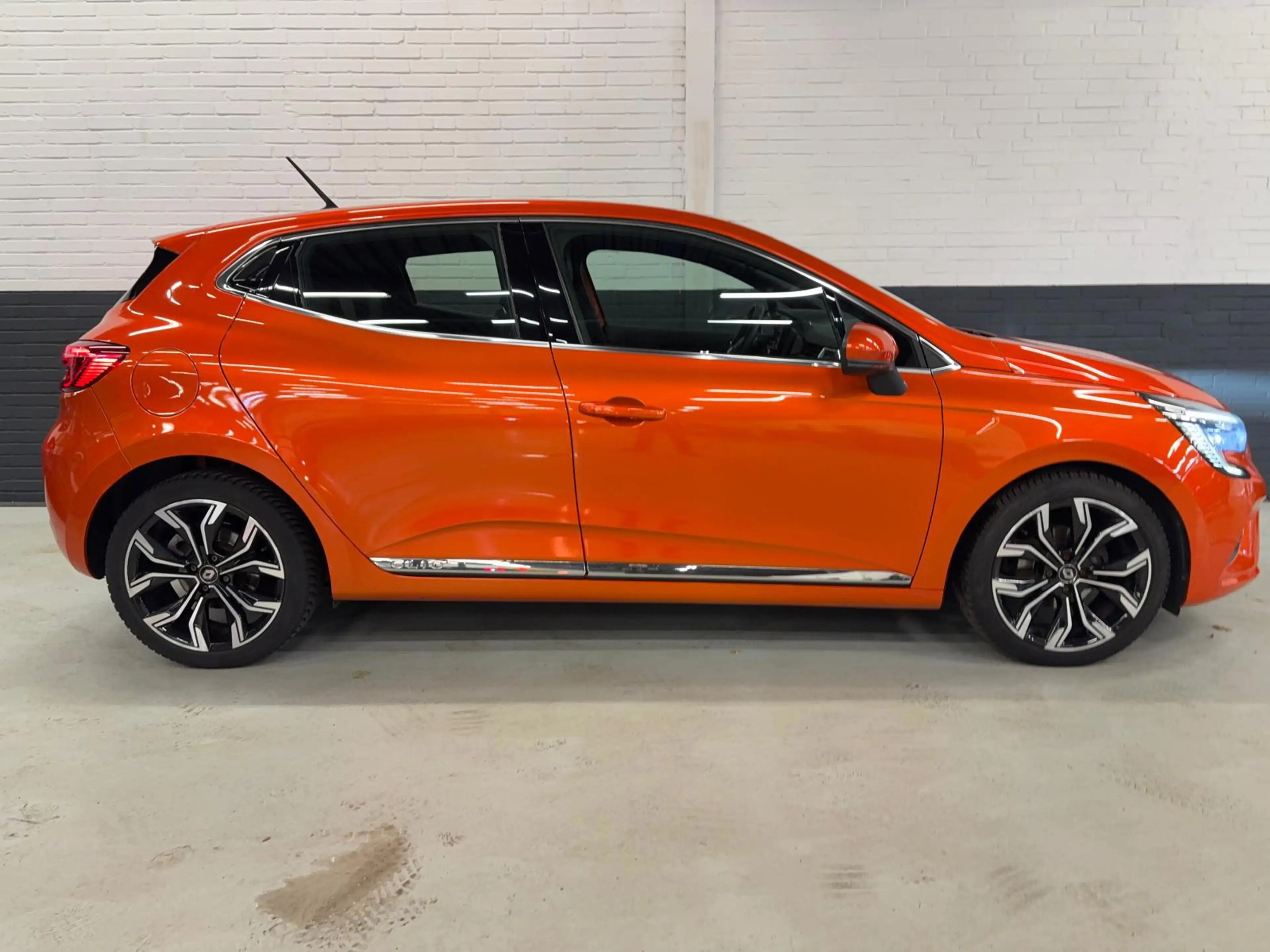 Renault Clio 1.0 TCe Intens | 17" | LED | PDC | Camera | 4 Seiz — photo 5