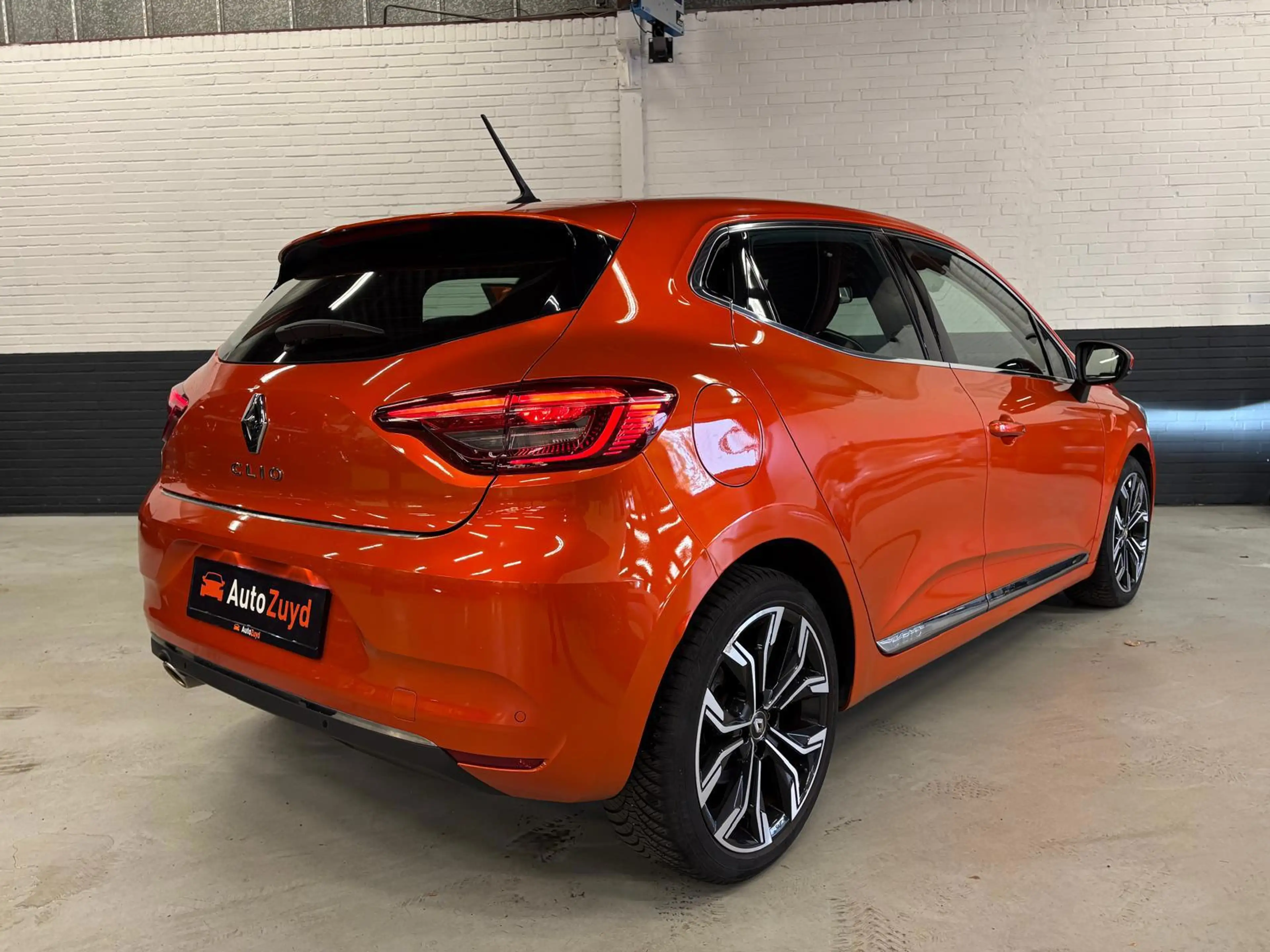 Renault Clio 1.0 TCe Intens | 17" | LED | PDC | Camera | 4 Seiz — photo 2