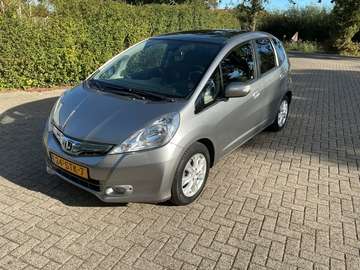1.4 HYBRID ELEGANCE