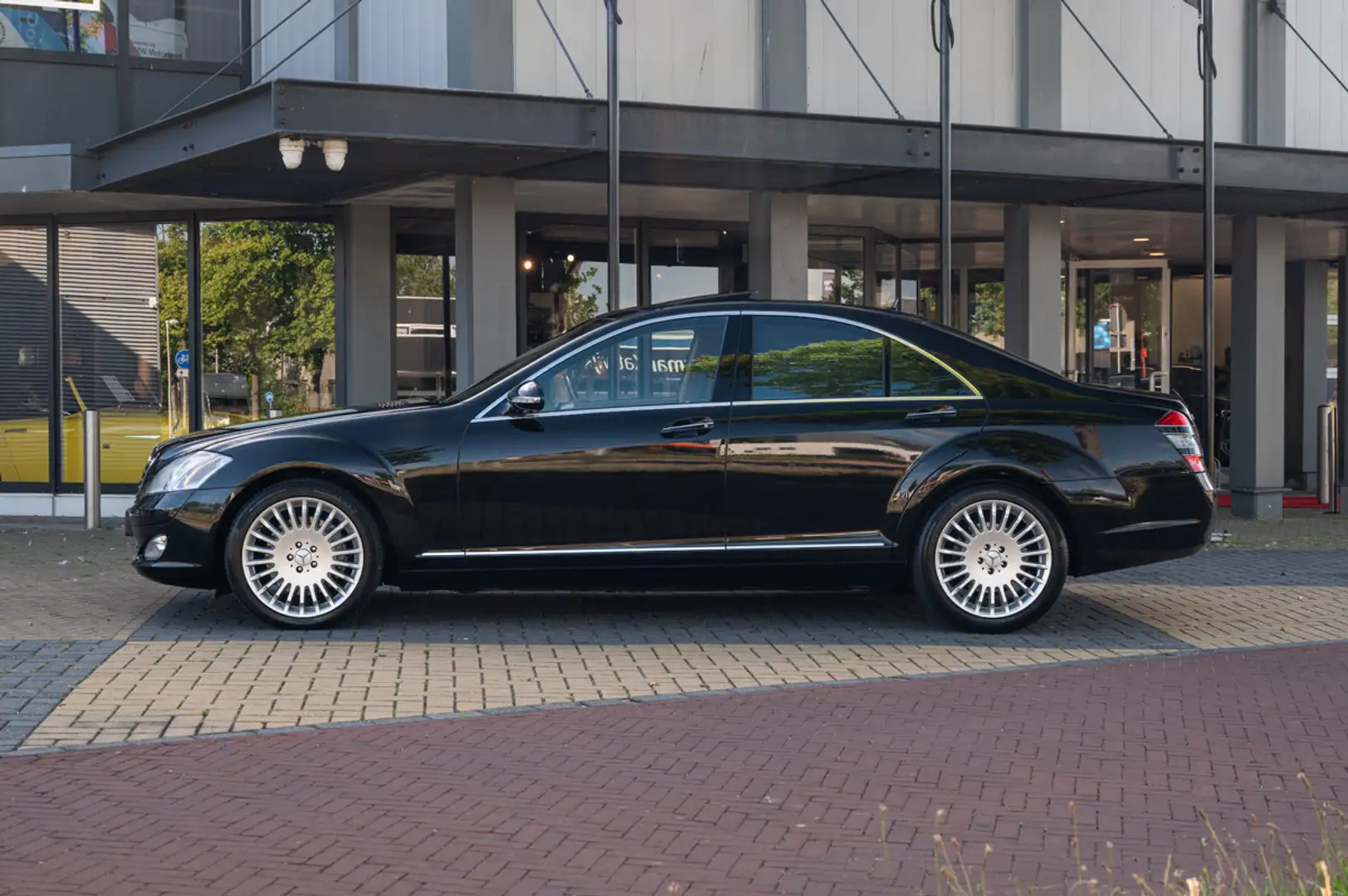 Mercedes-Benz S 500 PRESTIGE PLUS Zwart - 2
