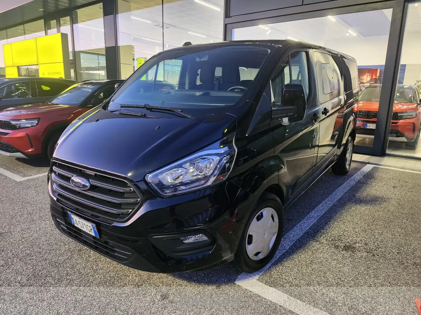 Ford Transit Custom Passo Lungo 9posti 2.0d 120cv Noir - 1