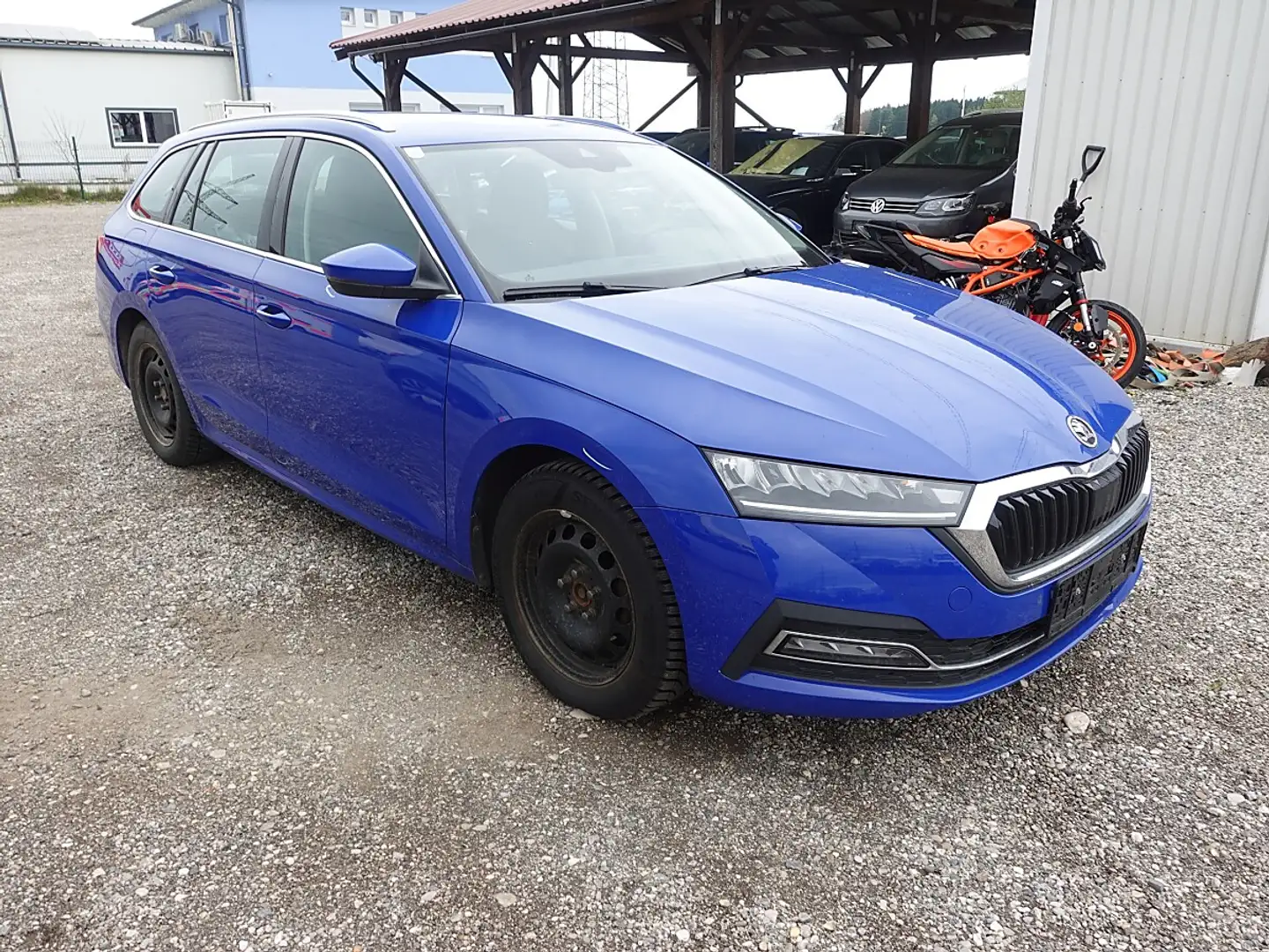 Skoda Octavia Combi 2,0 TDI Blau - 2