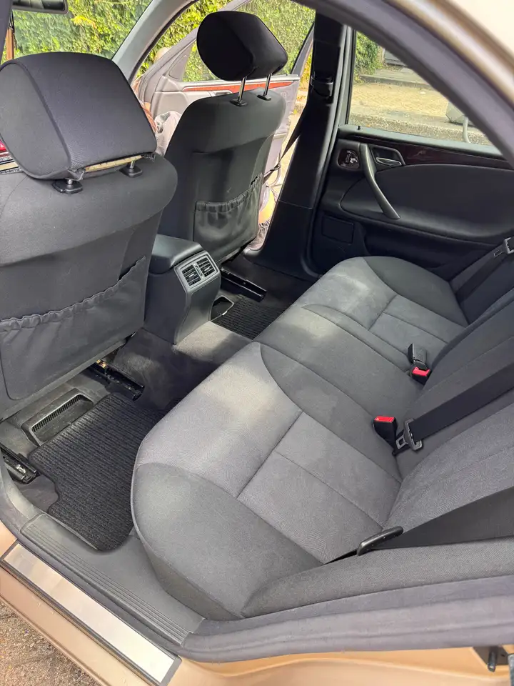 Mercedes-Benz E 240 Elegance, foto 8