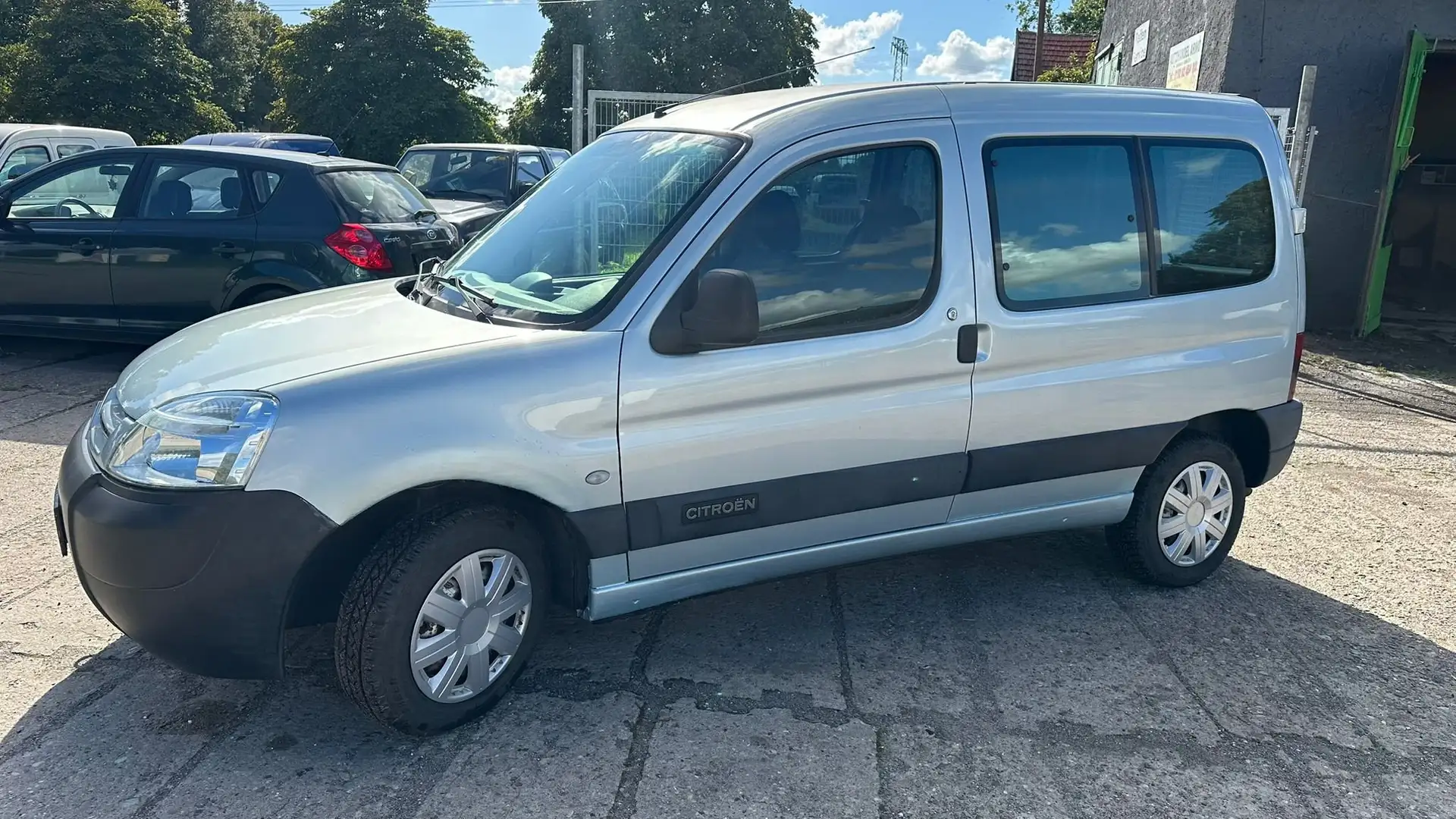 Citroen Berlingo 1.4 Advance **HU/AU NEU** Gris - 2