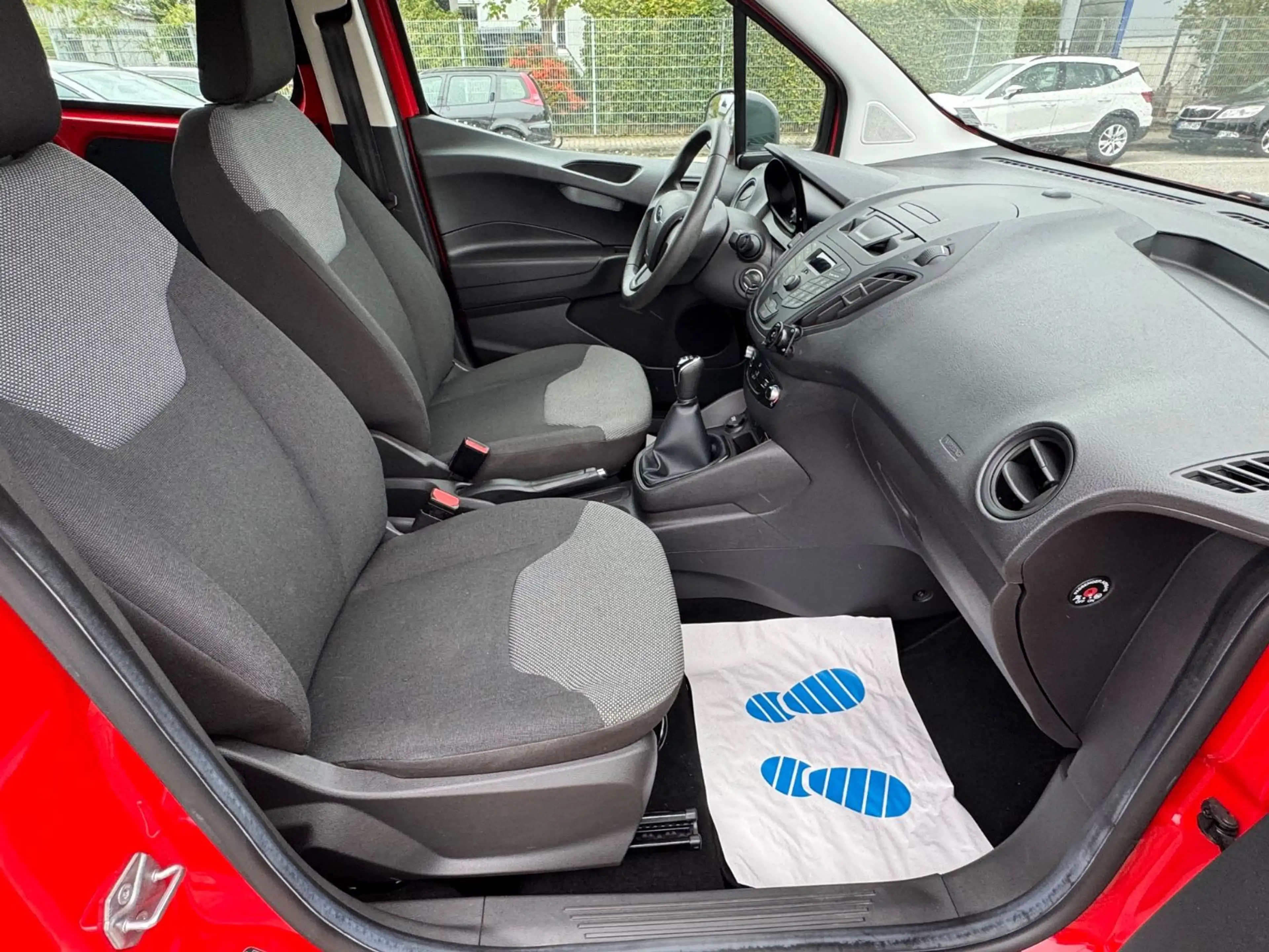 Ford Tourneo Courier 1.5 TDCi Ambiente 2 Hand — photo 10
