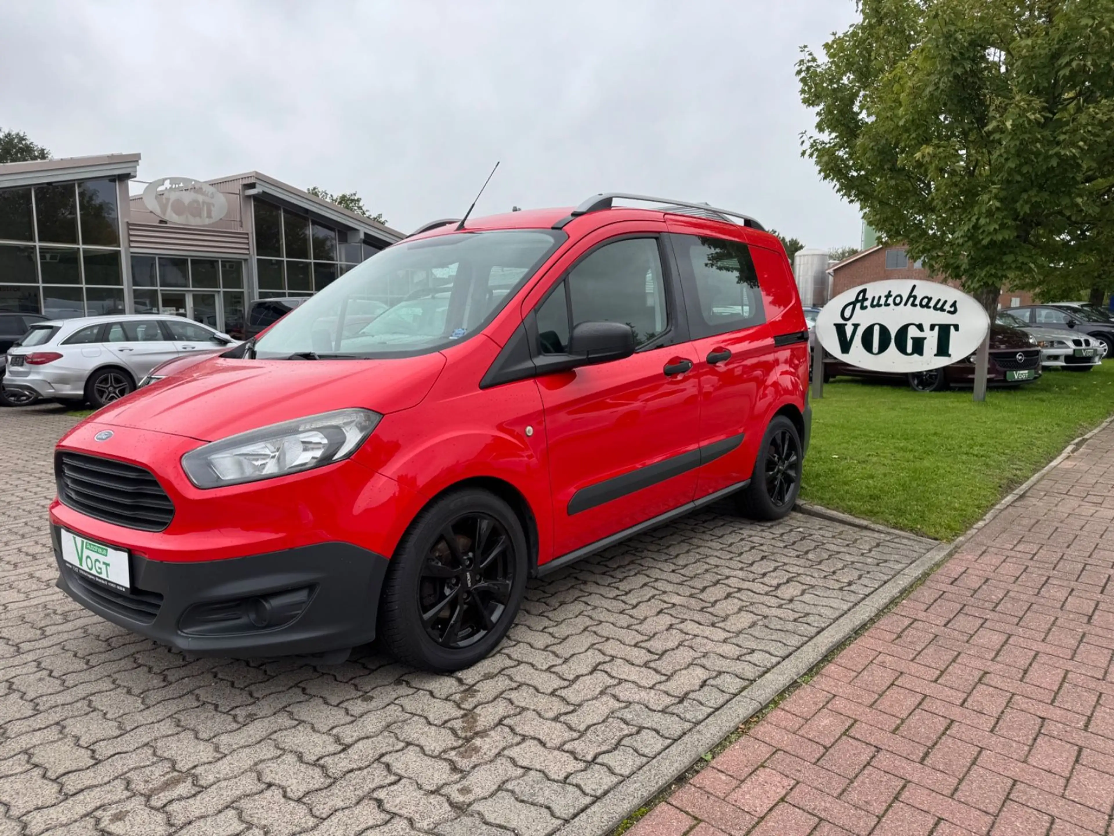 Ford Tourneo Courier 1.5 TDCi Ambiente 2 Hand
