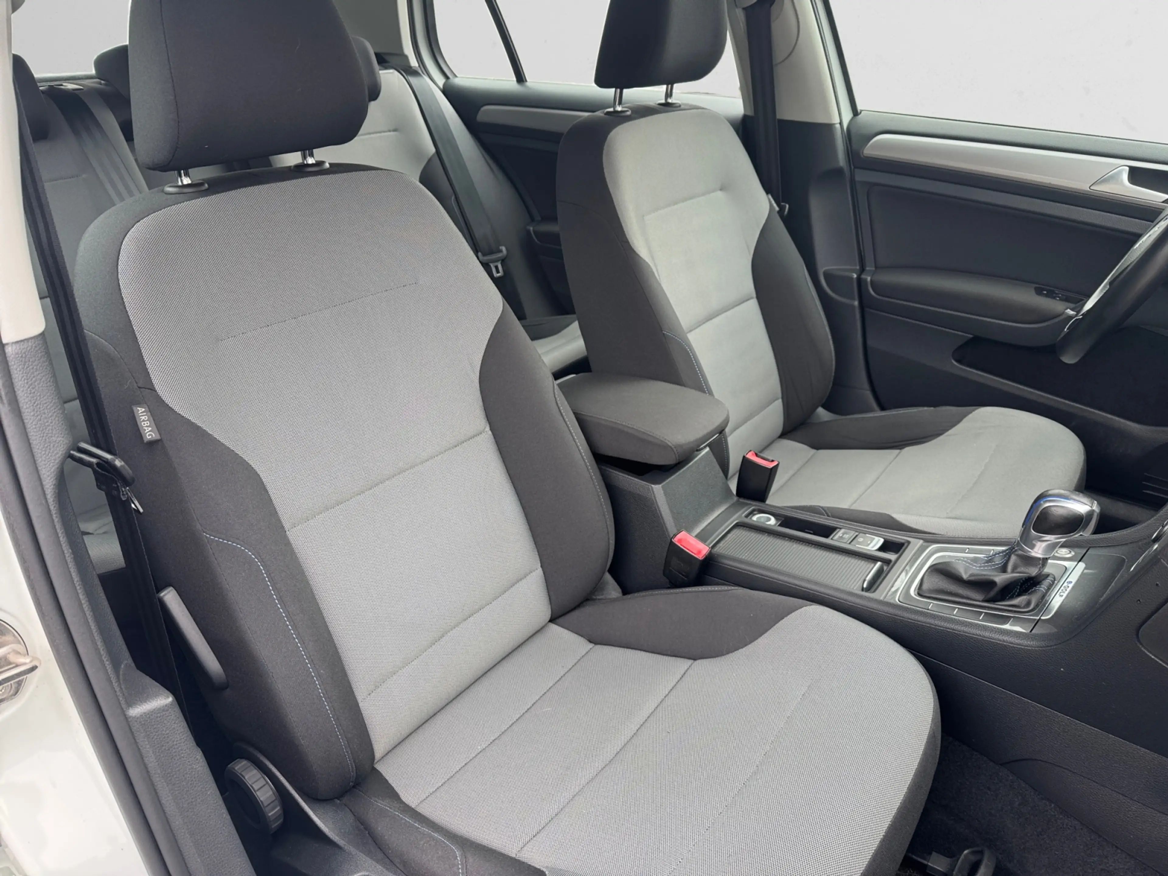 Volkswagen e-Golf Highline Aut- SOH 89%, Xenon Led, Carplay, Navigat — photo 3