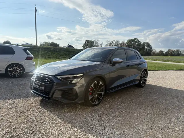 Audi S3 view 3