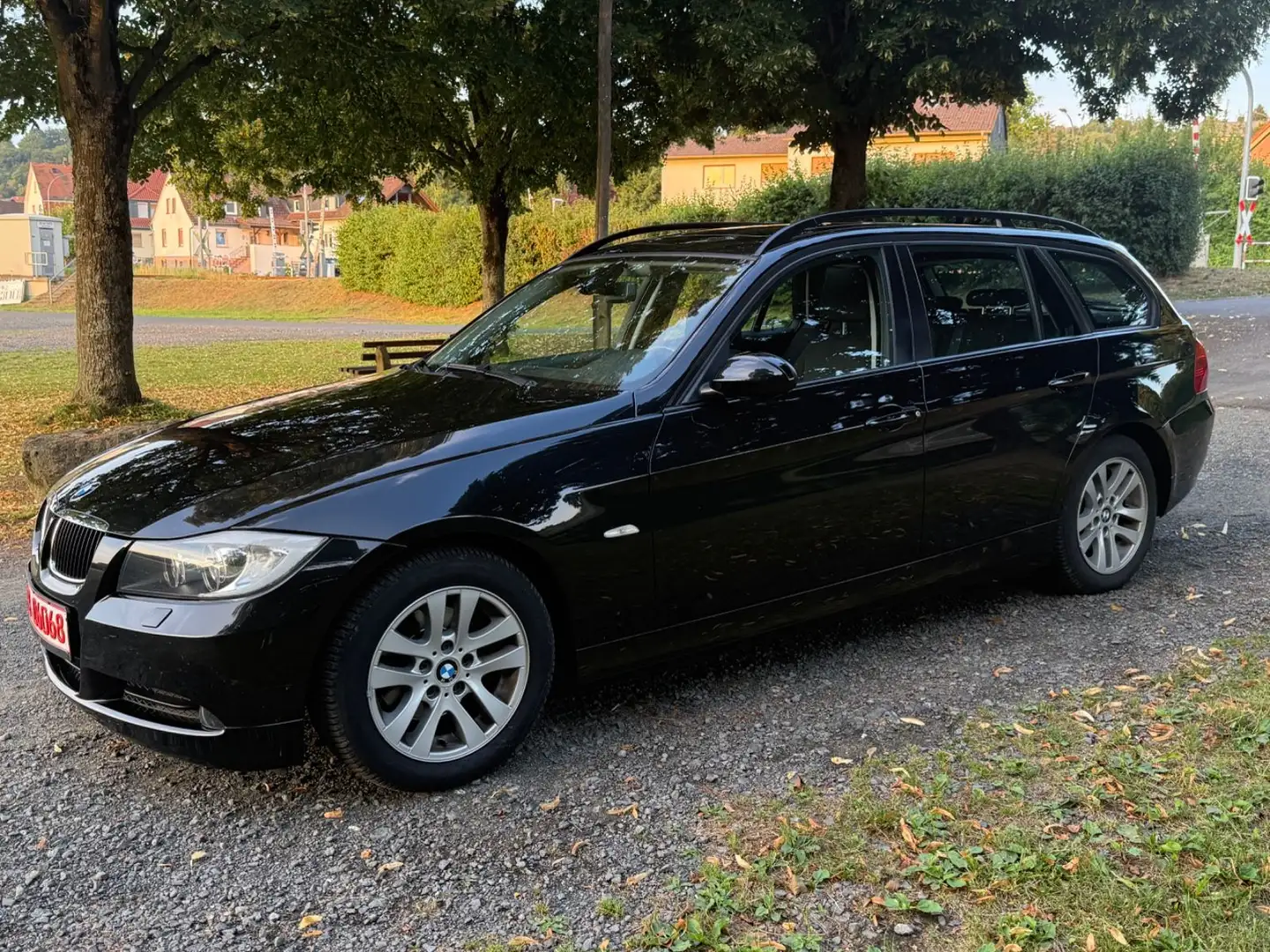 BMW 320 E91 320d Org 152Tkm 2 Hand M47 Scheckheft Noir - 1