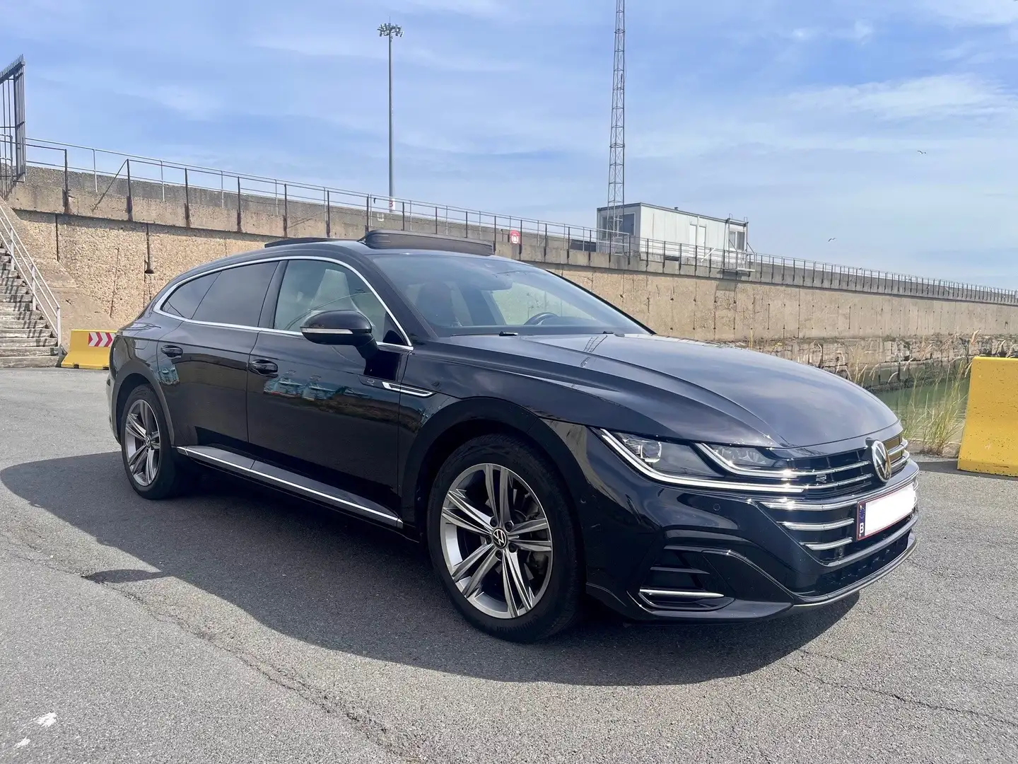 Volkswagen Arteon Arteon Shooting Brake 1.4 eHybrid OPF DSG R-Line Noir - 1