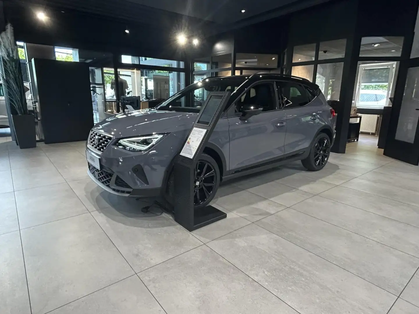 SEAT Arona FR Black Edition 1.0 Kessy/ Rückfahrkamera Klima Grau - 2