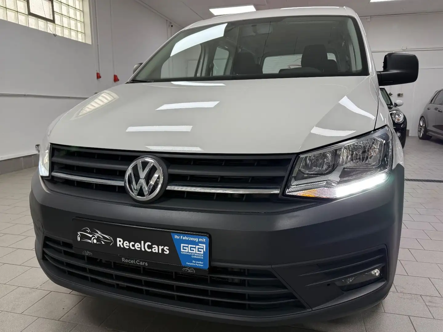 Volkswagen Caddy PKW Kombi 2.0TDI*SHZ*NAVI*AHK*STANDHEIZUNG Weiß - 1