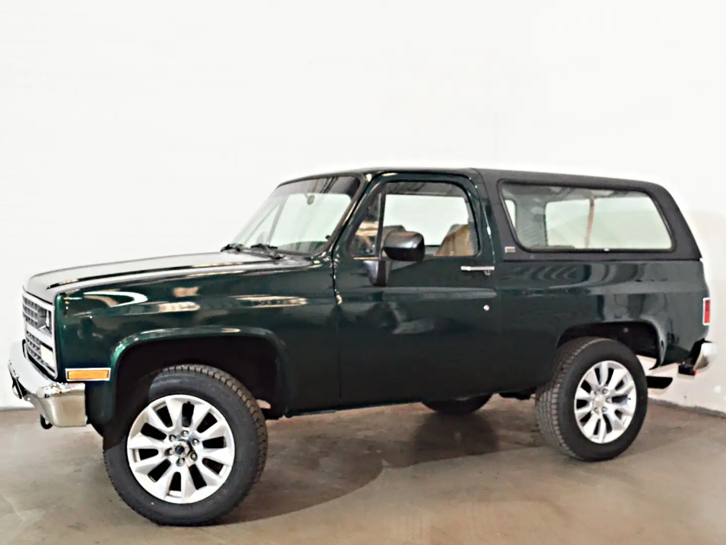 Chevrolet Blazer K5 4x4 V8 *20Zoll H-Kennzeichen* Vert - 2