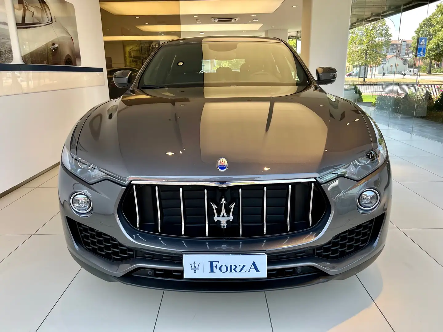 Maserati Levante V6 Diesel AWD 250 CV Šedá - 2