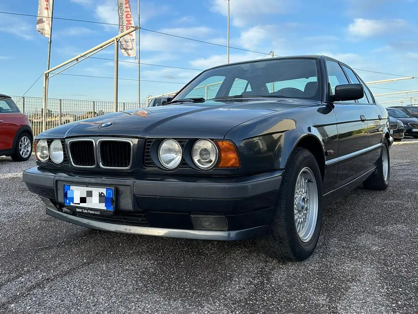 BMW 520 520i Europa - 1