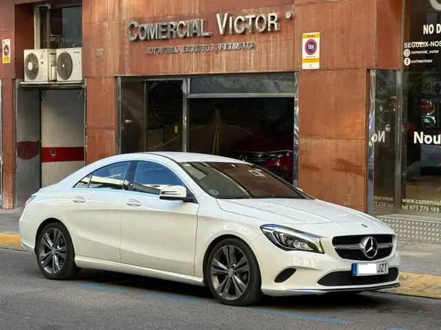 Mercedes-Benz CLA 220 220d Urban 7G-DCT 4Matic 177