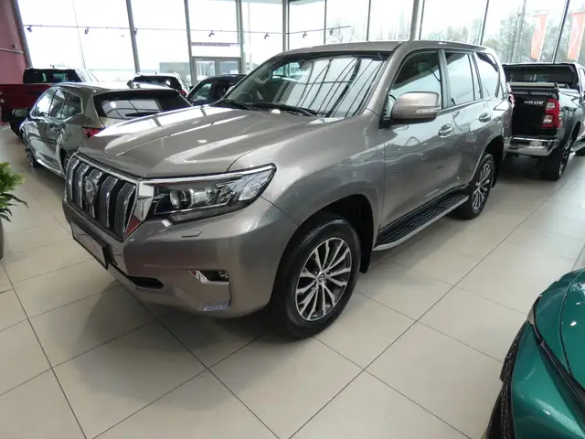 Toyota Land Cruiser 2.8L AUTOMAAT Lounge +LEDER +360°Camera +Dodehoek