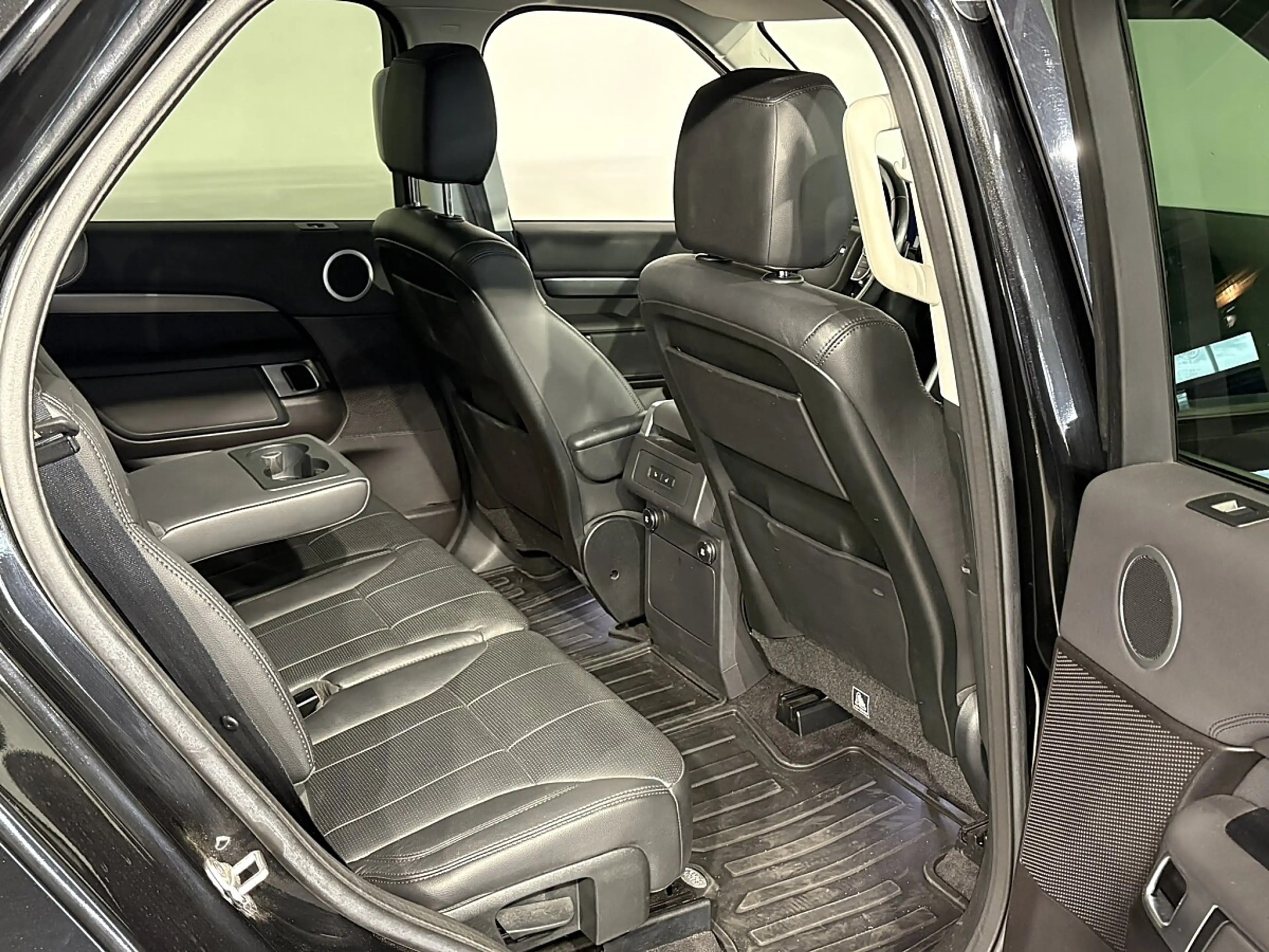 Land Rover Discovery 5 3,0 Si6 HSE Aut. — photo 7