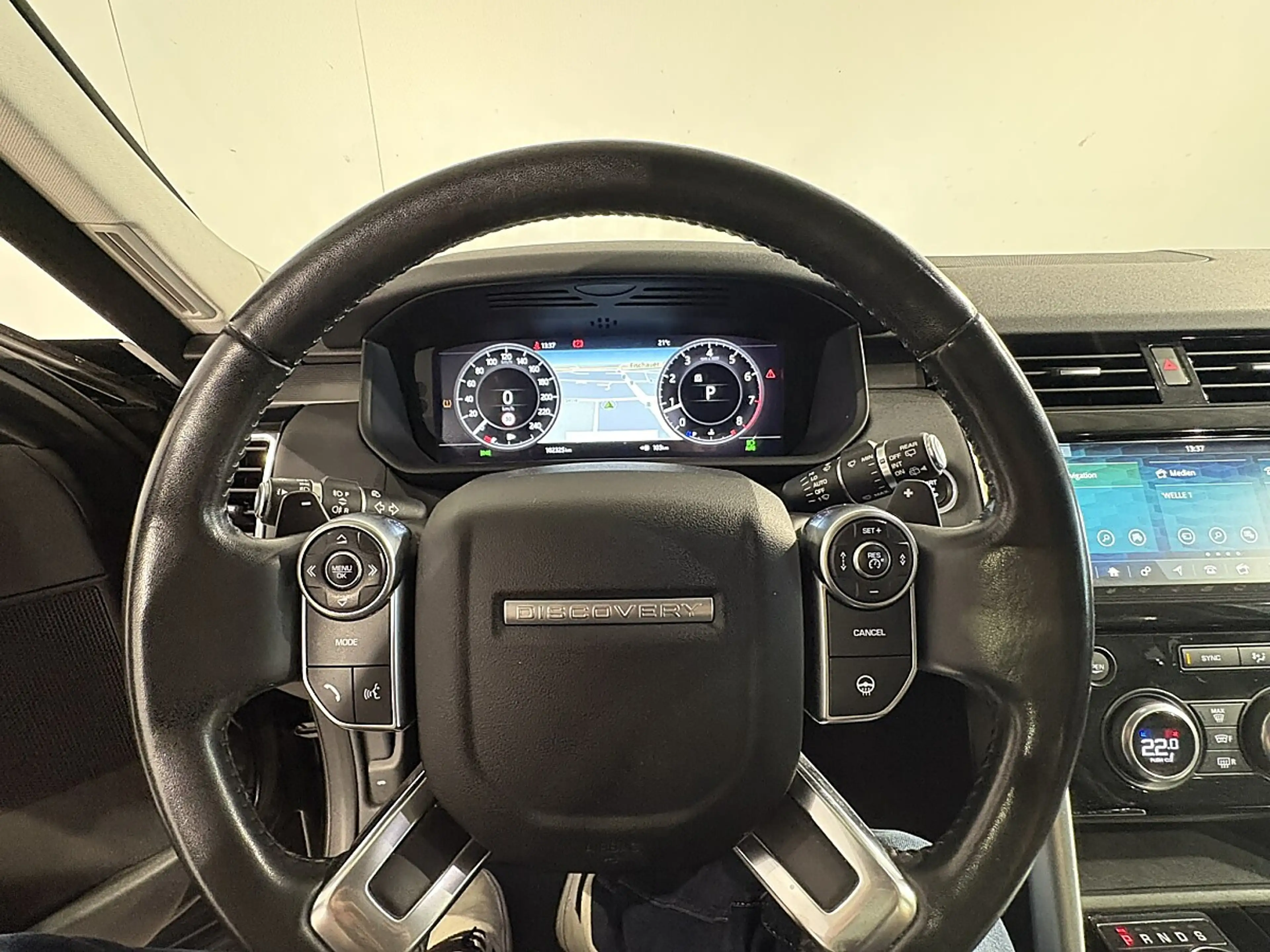 Land Rover Discovery 5 3,0 Si6 HSE Aut. — photo 13