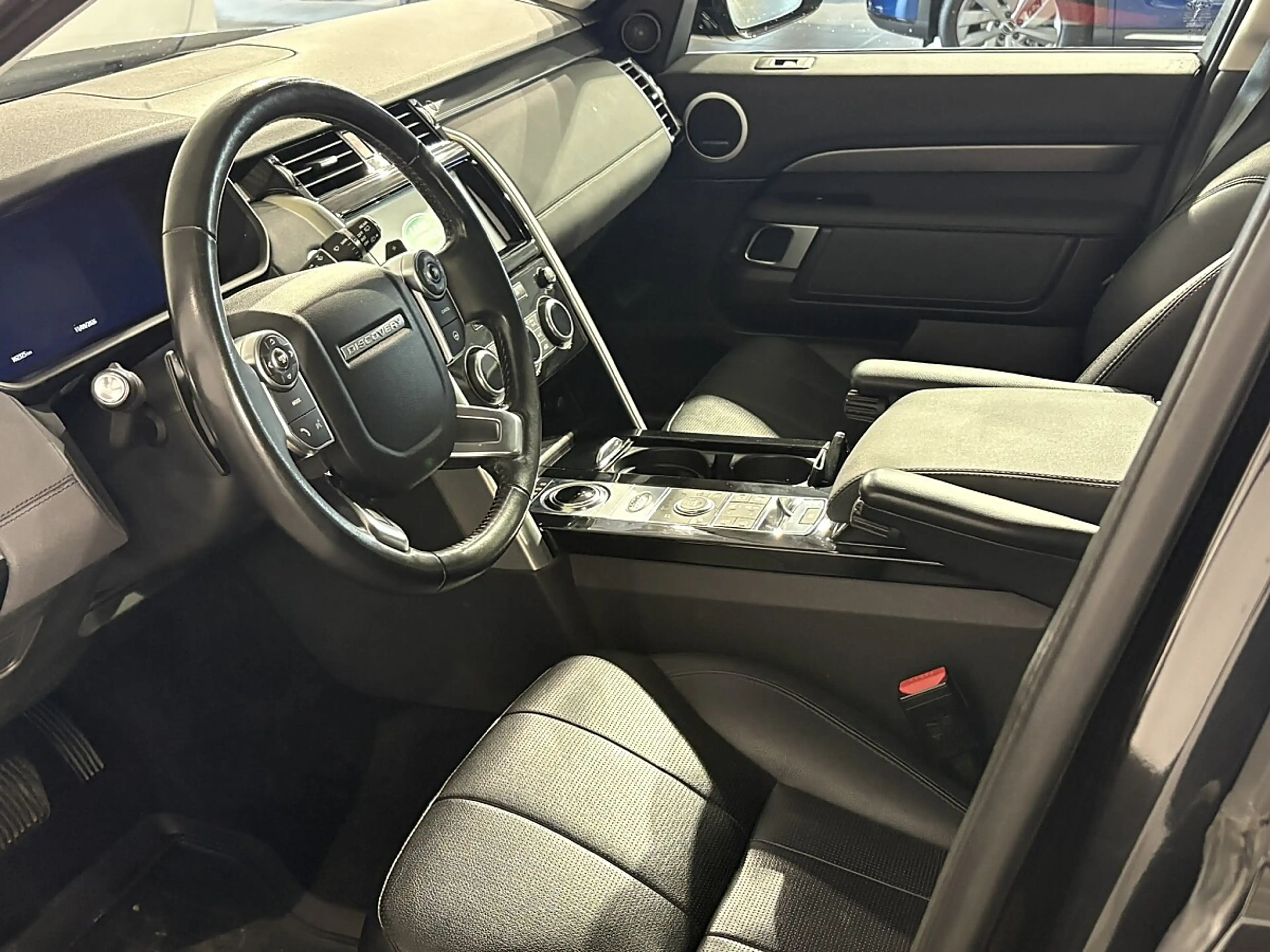 Land Rover Discovery 5 3,0 Si6 HSE Aut. — photo 9