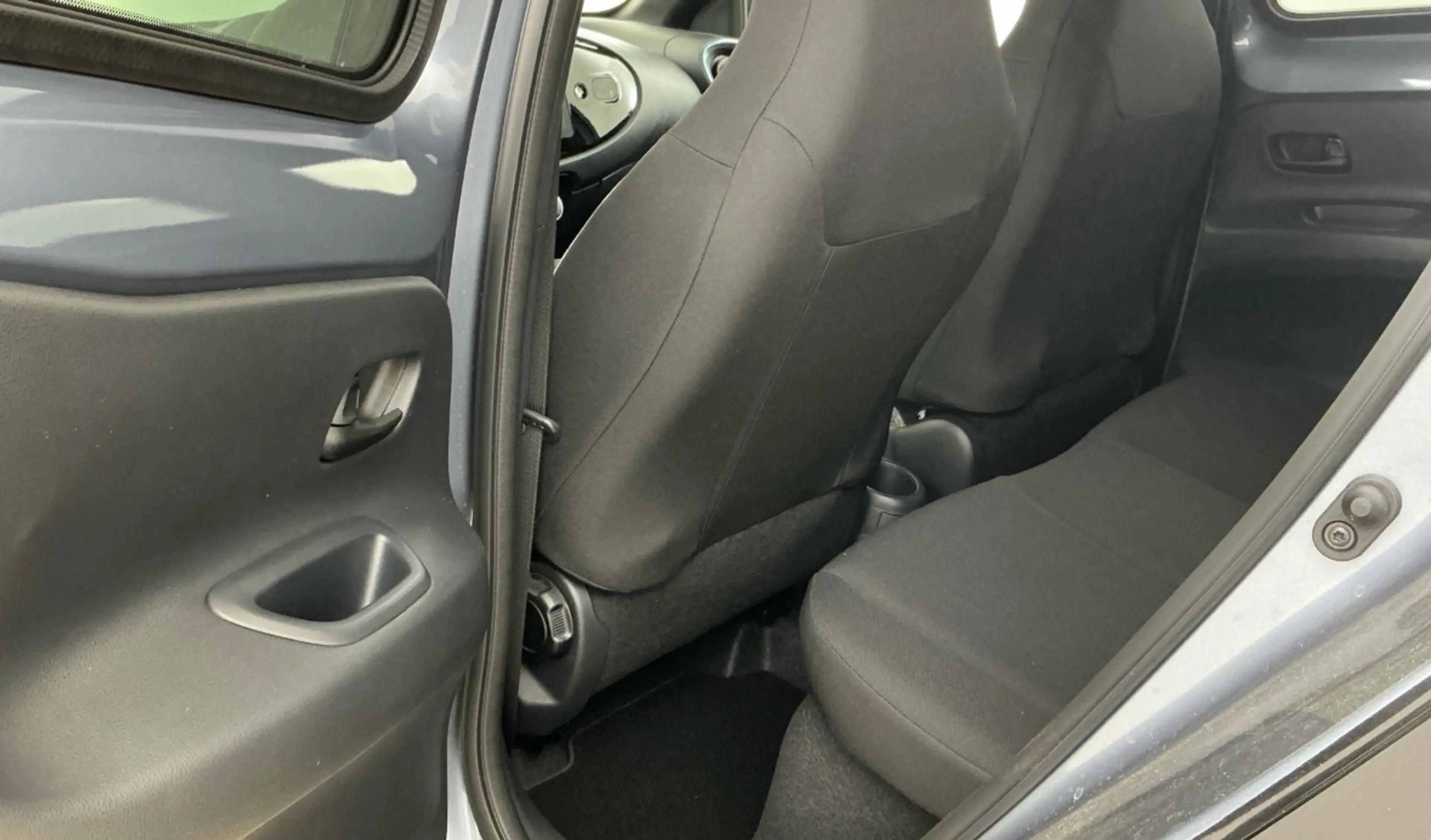 Toyota Aygo X 1.0 VVT-i S-CVT Pulse — photo 11