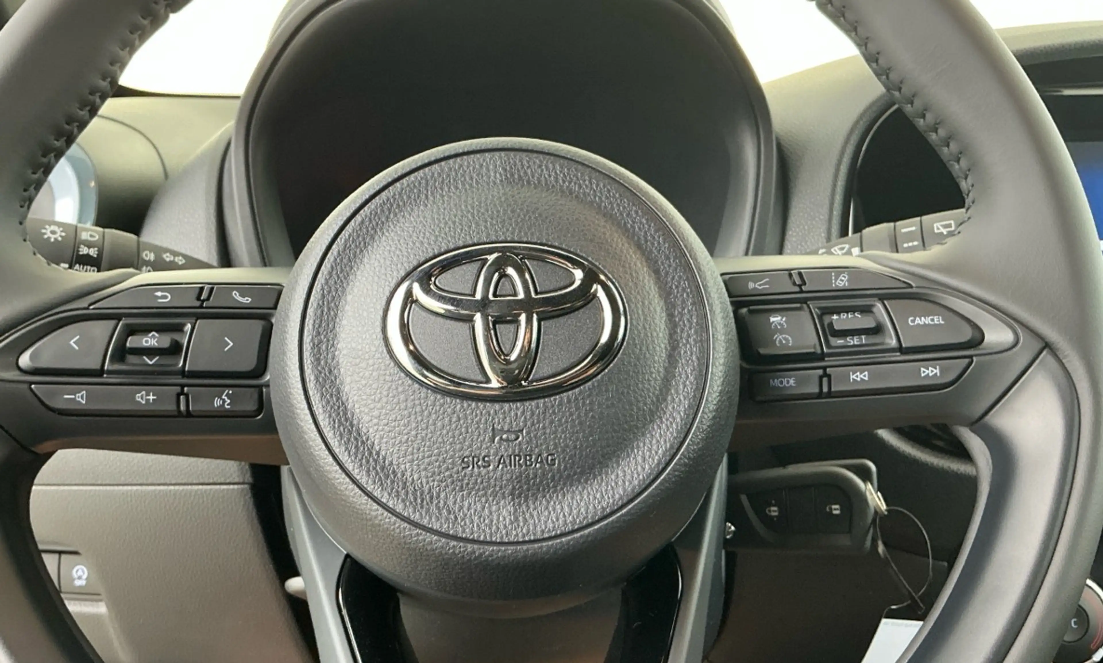 Toyota Aygo X 1.0 VVT-i S-CVT Pulse — photo 6
