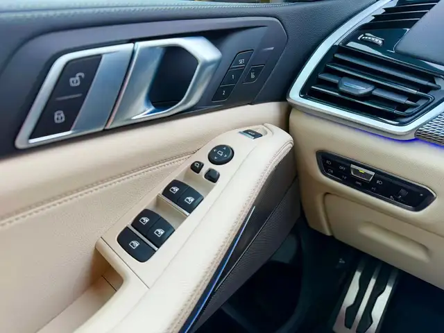 BMW X5 M M50d Sitzbelüf. HK AHK Pano Lenkradh. Exp. 55K Ansicht 23