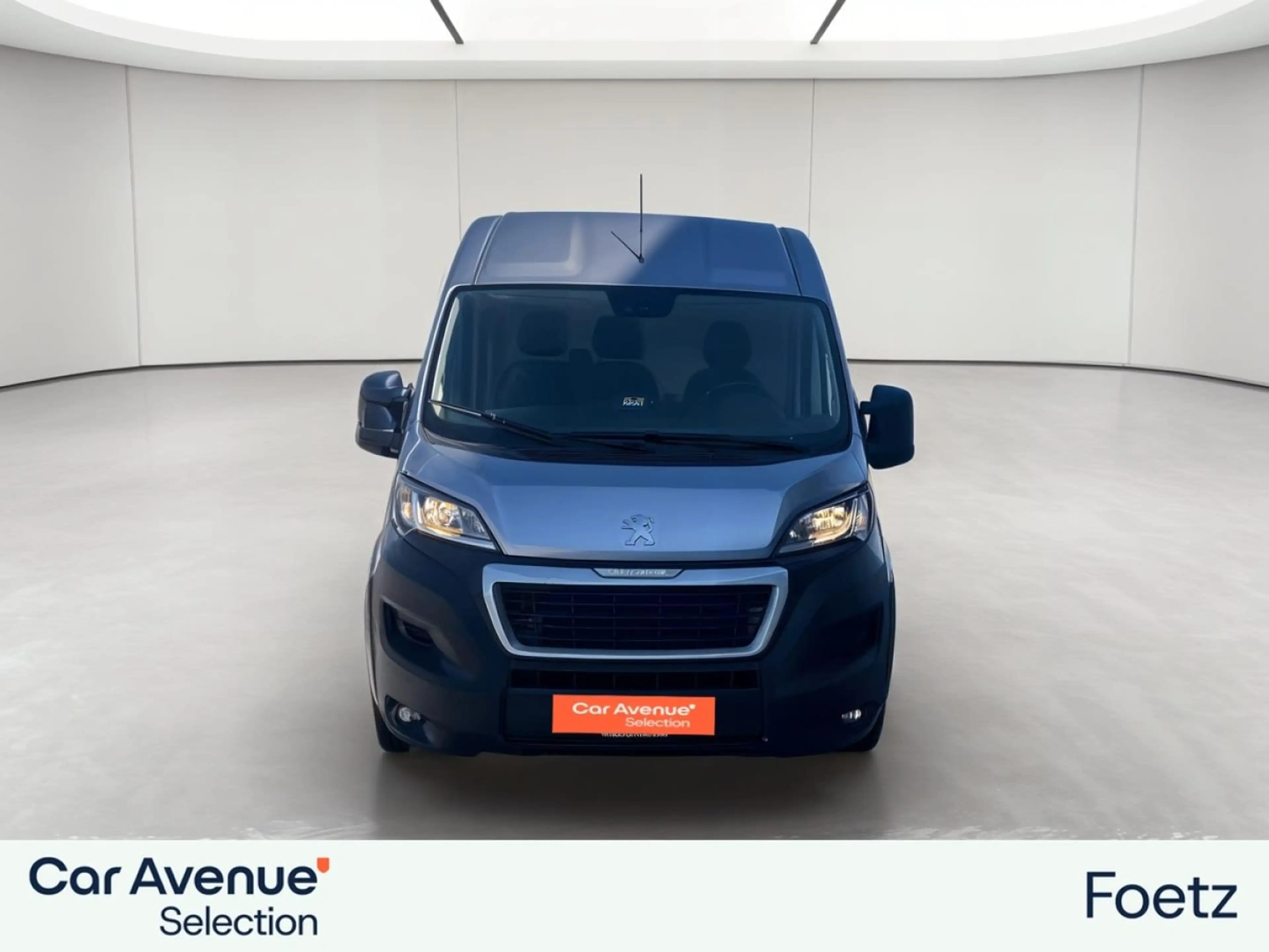 Peugeot Boxer 335 L2H2 2.2 BlueHDi S\u0026S 165ch Asphalt — photo 14