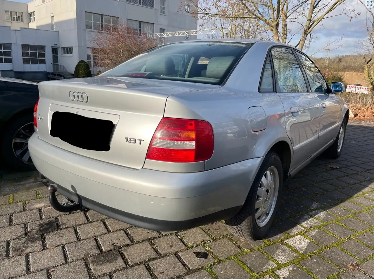 Audi A4 1.8 T, foto 6