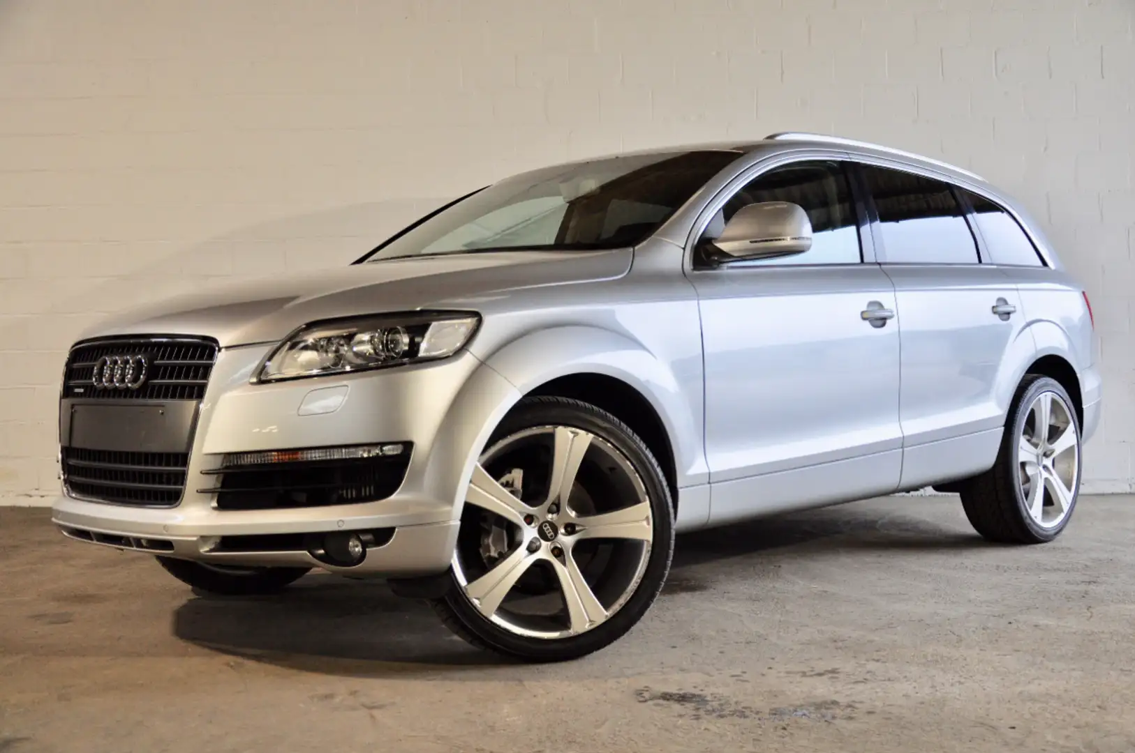 Audi Q7 3.0 TDi 233cv V6 24v Tiptronic Gris - 1