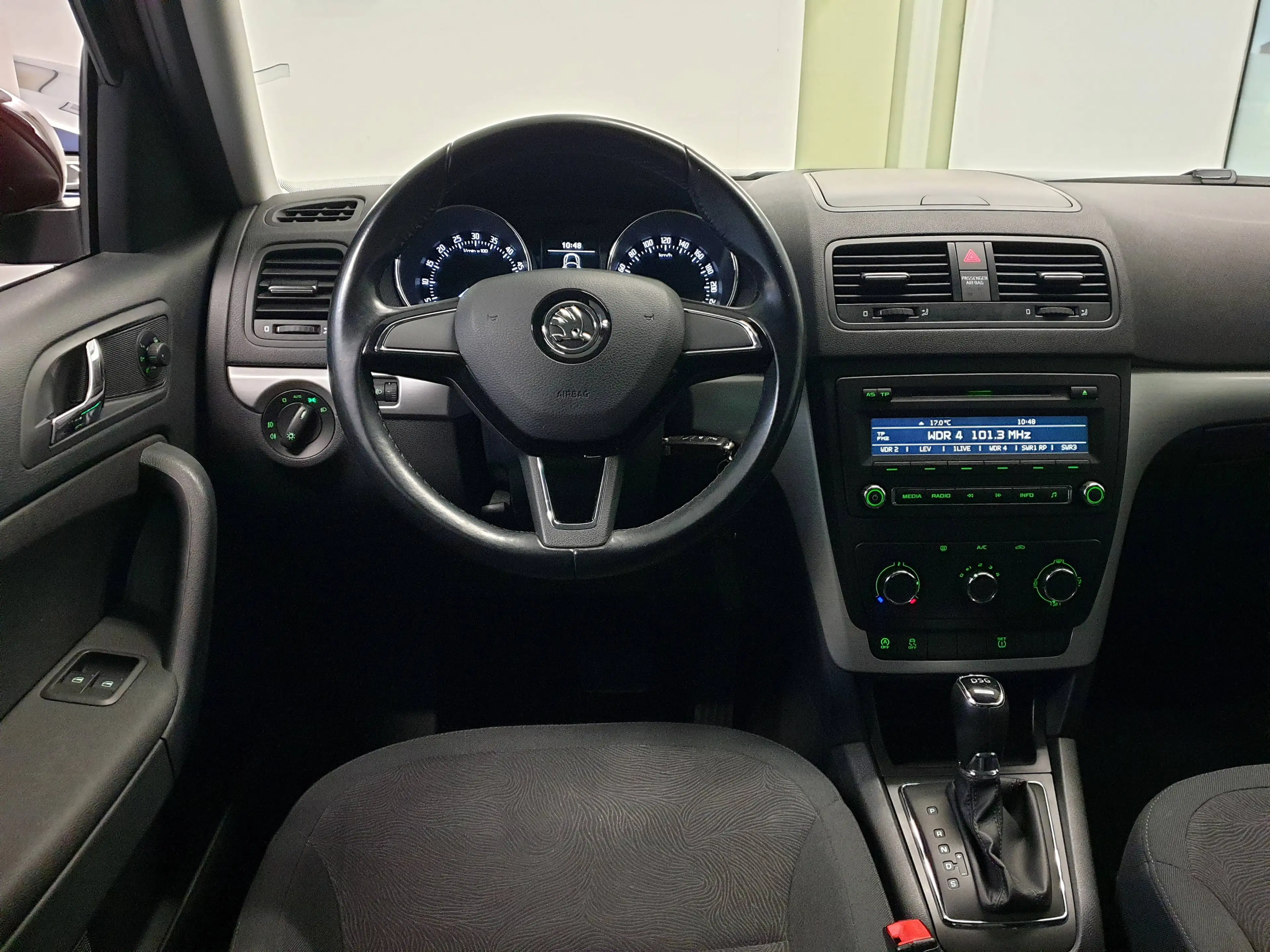 Skoda Yeti Yeti 1.6 TDI Green DSG Ambition 1.Hand Scheckheft — photo 7