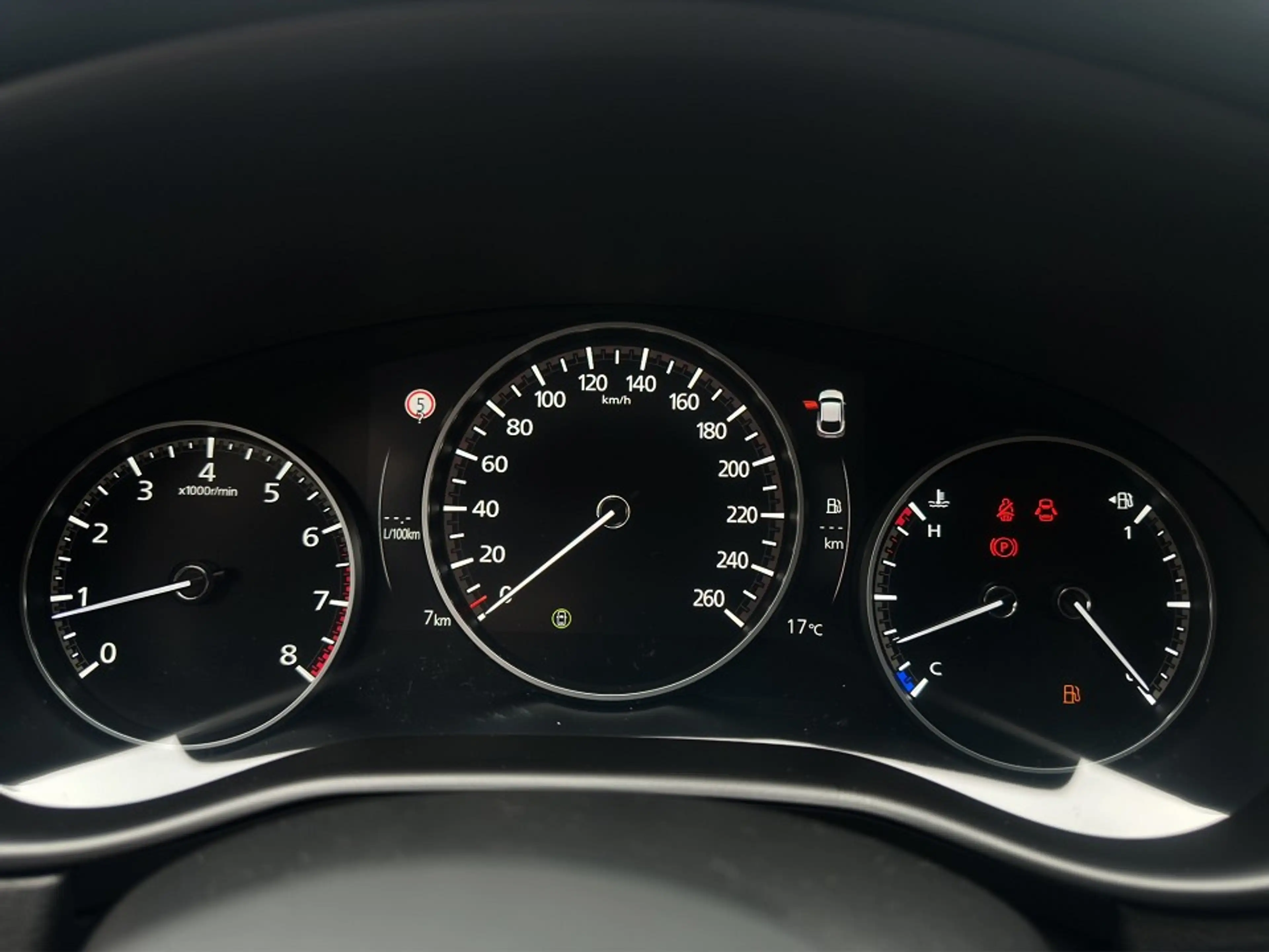 Mazda CX-30 CENTRE-LINE ++Design-Paket+Matrix-LED++ — photo 11
